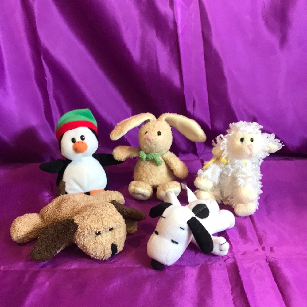 Lot of 5 small plush stuffed animals bunny Wendy's snoopy, penguin, dog, Ty lamb
